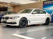 Bán xe BMW 520i sản xuất 2019, màu trắng, nhập khẩu nguyên chiếc