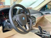 Bán xe BMW 520i sản xuất 2019, màu trắng, nhập khẩu nguyên chiếc