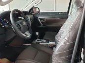 Bán xe Toyota Fortuner đời 2019, màu đen