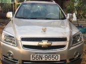 Xe Chevrolet Captiva đời 2009, màu bạc số sàn xe nguyên bản