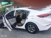 Cần bán lại xe Hyundai Elantra MT đời 2017, màu trắng 