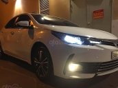 Bán Toyota Corolla Altis đời 2018, màu trắng, chính chủ 