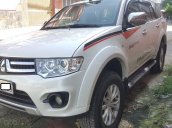 Cần bán xe Mitsubishi Pajero Sport đời 2017, máy dầu, số sàn, biển SG, màu trắng, giá tốt