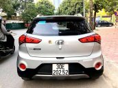 Cần bán Hyundai i20 Active năm 2016, màu bạc, nhập khẩu