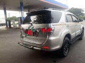 Bán xe Toyota Fortuner sản xuất năm 2012, giá 668tr