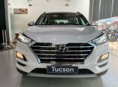 Bán Hyundai Tucson đời 2019, màu trắng, tặng gói phụ kiện