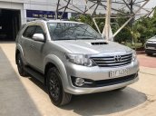 Bán Toyota Fortuner 2.5G đời 2015, màu bạc số sàn