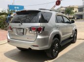 Bán Toyota Fortuner 2.5G đời 2015, màu bạc số sàn