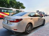 Cần bán xe Lexus ES sản xuất năm 2016, màu vàng, nhập khẩu còn mới