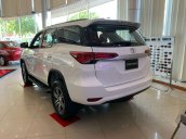 Bán Toyota Fortuner đời 2019, màu trắng, mới 100%, giao ngay