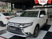 Bán Mitsubishi Outlander 2019, màu trắng, giao xe nhanh