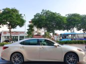 Cần bán xe Lexus ES sản xuất năm 2016, màu vàng, nhập khẩu còn mới