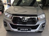 Bán Toyota Hilux đời 2019, màu bạc, nhập khẩu