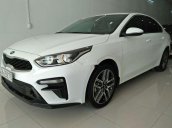 Cần bán lại xe Kia Cerato năm sản xuất 2018, màu trắng còn mới