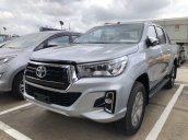 Bán Toyota Hilux đời 2019, màu bạc, nhập khẩu