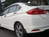 Cần bán xe Honda City năm 2014, màu trắng còn mới