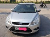 Cần bán gấp Ford Focus 2009, màu bạc số sàn, 215tr