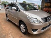 Bán Toyota Innova E sản xuất năm 2013, màu vàng, 425 triệu