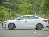 Bán Hyundai Elantra năm sản xuất 2019, màu trắng. Giao ngay