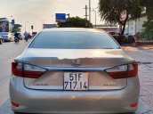 Cần bán xe Lexus ES sản xuất năm 2016, màu vàng, nhập khẩu còn mới