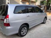 Bán Toyota Innova đời 2014, màu bạc, chính chủ, giá tốt