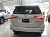 Cần bán Toyota Fortuner đời 2019, màu trắng