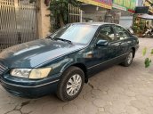 Cần bán Toyota Camry sản xuất năm 1999, màu xanh dưa