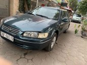 Cần bán Toyota Camry sản xuất năm 1999, màu xanh dưa