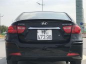 Cần bán Hyundai Avante đời 2014, màu đen còn mới, 335tr