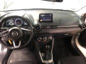 Bán Mazda 2 đời 2018, màu trắng còn mới