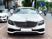 Bán Mercedes E200 năm sản xuất 2019, màu trắng, siêu lướt, mới đăng ký