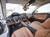 Bán xe BMW 5 Series năm 2019, màu đen, xe nhập