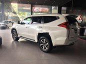 Bán Mitsubishi Pajero Sport năm 2019, màu trắng, xe nhập, mới hoàn toàn