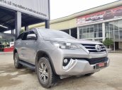 Bán ô tô Toyota Fortuner 2019, màu bạc, nhập khẩu