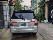 Cần bán xe Toyota Innova năm 2015, màu bạc