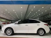 Bán Hyundai Accent đời 2018, màu trắng còn mới