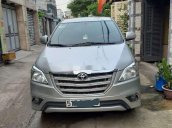 Cần bán xe Toyota Innova năm 2015, màu bạc