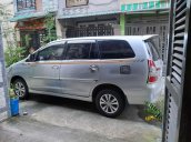 Cần bán xe Toyota Innova năm 2015, màu bạc