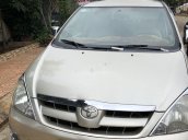 Cần bán gấp Toyota Innova năm 2007, màu vàng còn mới