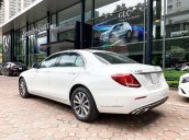 Bán Mercedes E200 năm sản xuất 2019, màu trắng, siêu lướt, mới đăng ký