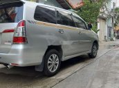 Cần bán xe Toyota Innova năm 2015, màu bạc