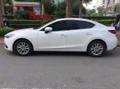 Cần bán lại xe Mazda 3 năm 2017, màu trắng, 588tr