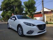 Bán Mazda 3 1.5 AT đời 2016, màu trắng số tự động