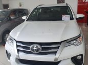 Bán Toyota Fortuner đời 2019, màu trắng, ưu đãi hấp dẫn