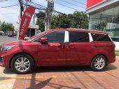 Bán xe Kia Sedona đời 2019, màu đỏ. Ưu đãi hấp dẫn