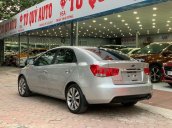 Cần bán Kia Cerato năm sản xuất 2009, màu bạc, nhập khẩu nguyên chiếc còn mới, giá tốt