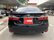 Cần bán gấp Toyota Camry đời 2016, màu đen còn mới