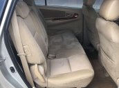 Cần bán gấp Toyota Innova 2008, màu bạc còn mới