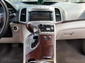 Bán nhanh chiếc xe Toyota Venza đời 2010, màu đen, giá hấp dẫn