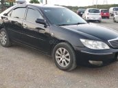 Bán xe Toyota Camry sản xuất 2003, màu đen xe nguyên bản